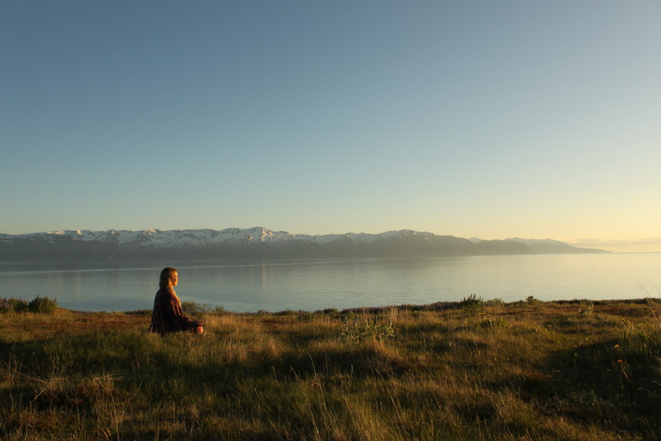 The calm nature of Skjálfandi Bay is a great surrounding for yoga and meditation © Spirit North 
