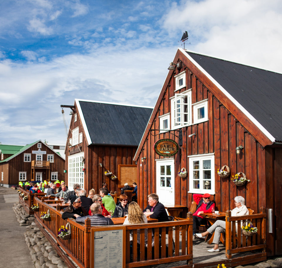 Fresh seafood served within arms reach from the seaside © Gamli Baukur
