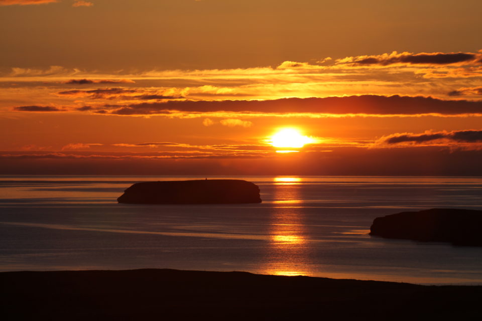 Lundey island at sunset © Gunnar Jóhannesson, Travel North